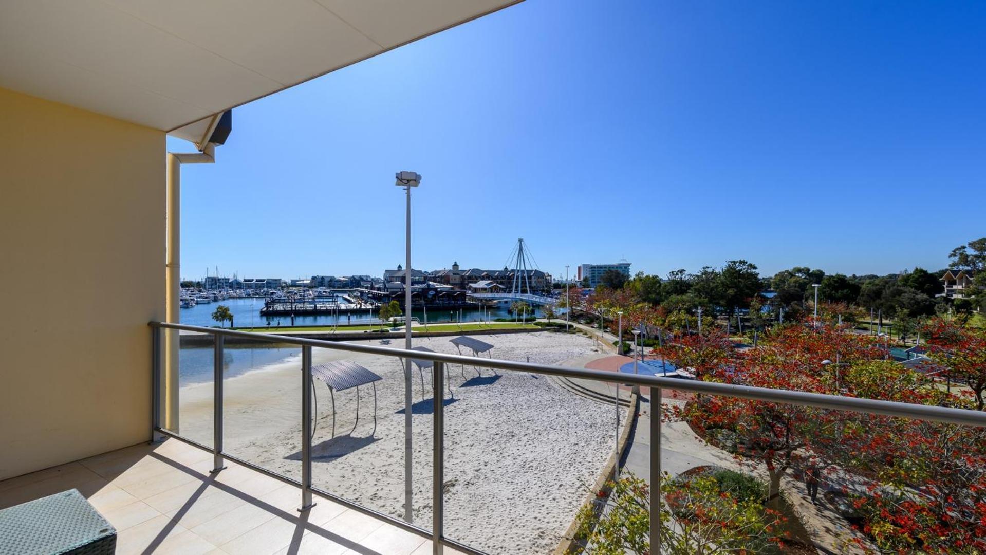 Dolphin Quay Apartments Mandurah Exterior photo